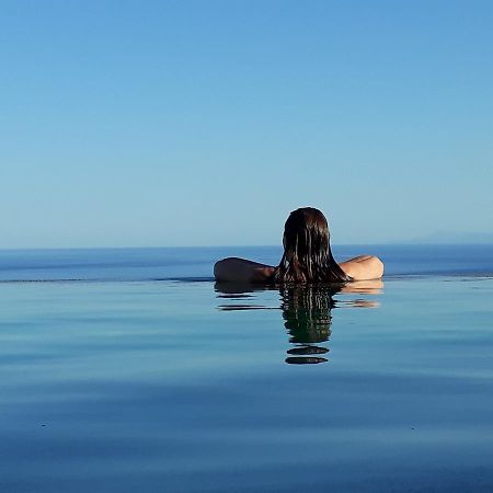 The Infinity 180 Luxury Suites Milia Extérieur photo