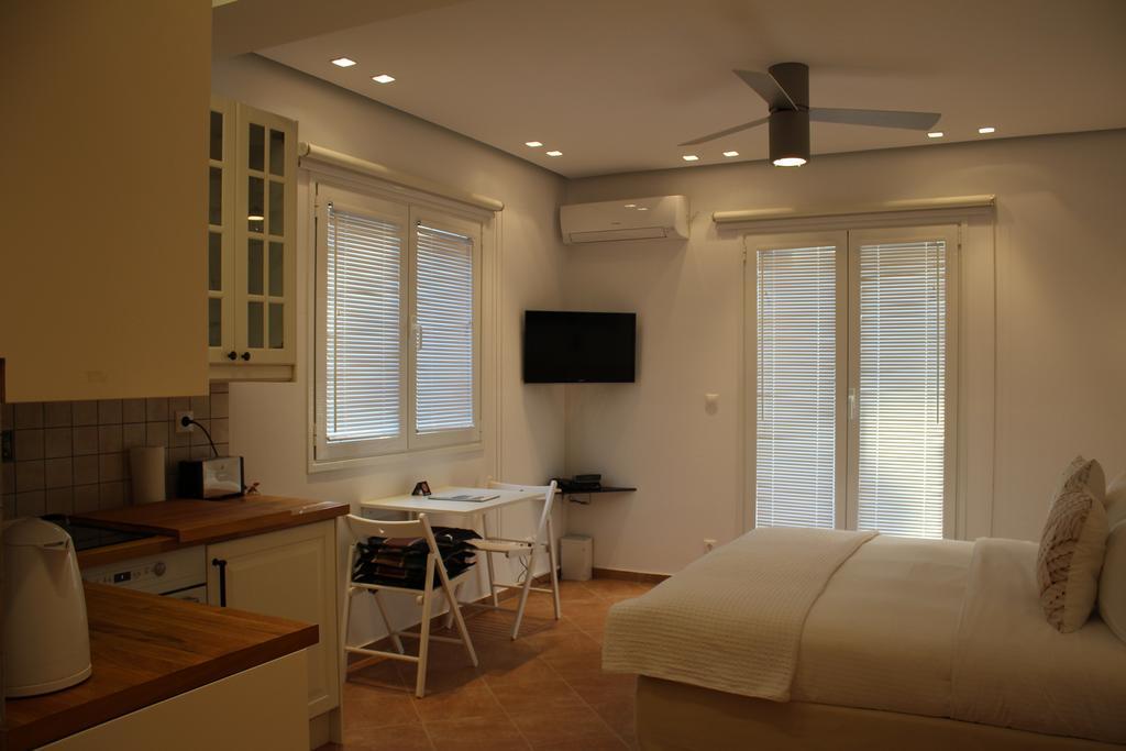 The Infinity 180 Luxury Suites Milia Extérieur photo