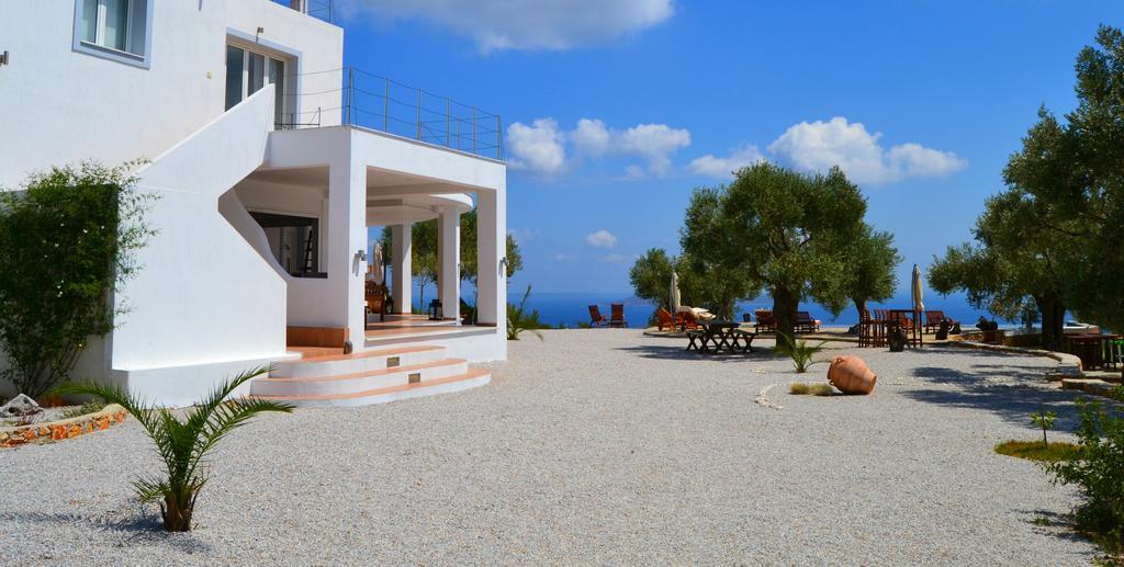 The Infinity 180 Luxury Suites Milia Extérieur photo