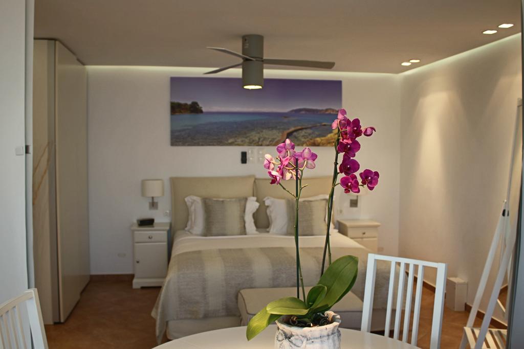 The Infinity 180 Luxury Suites Milia Extérieur photo