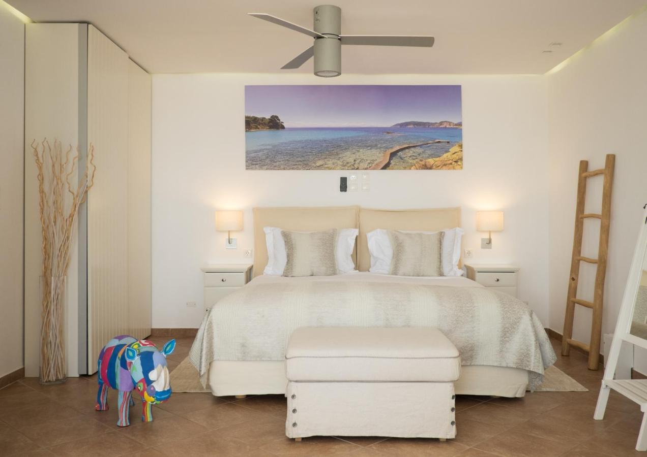 The Infinity 180 Luxury Suites Milia Extérieur photo